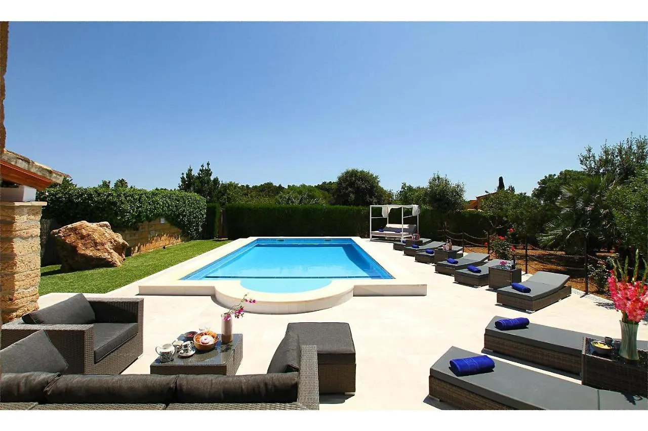 Villa Crever Pollença Tatil Evi