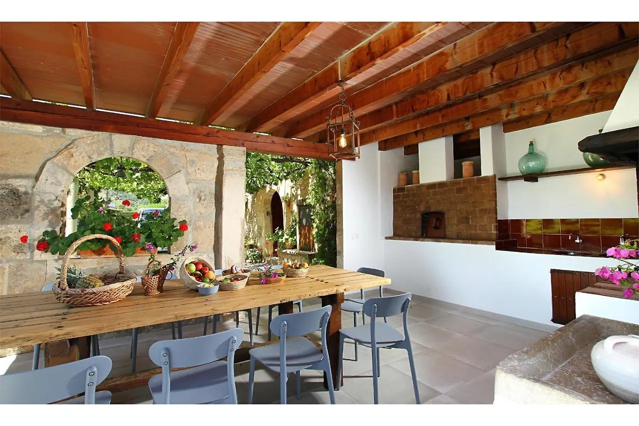 Villa Crever Pollença Tatil Evi